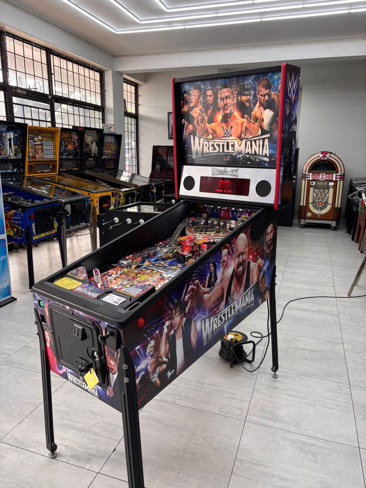 WrestleManis Pro Stern Pinball Machine (2015)