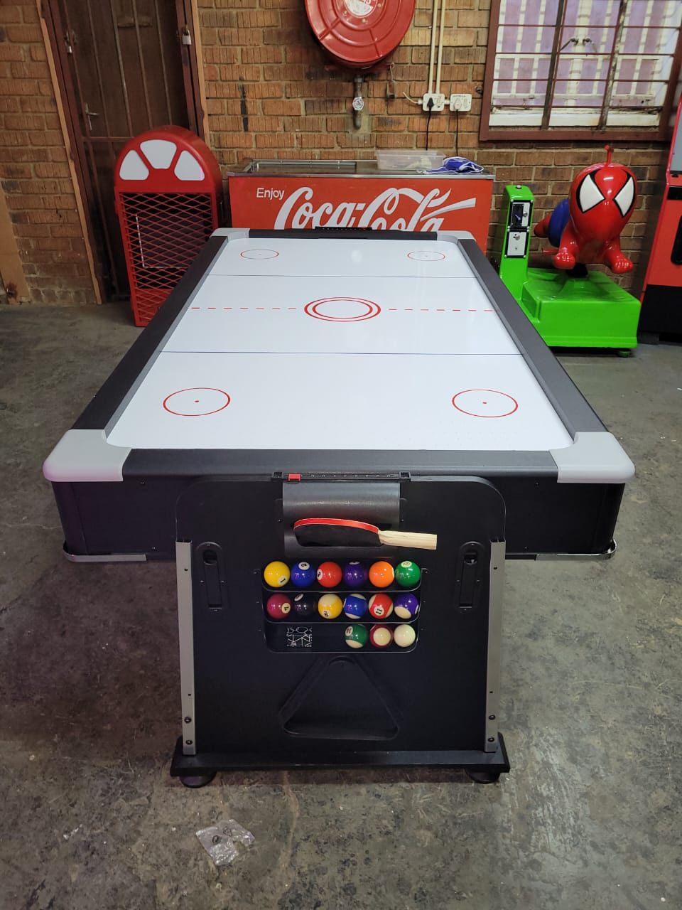 3 in 1 Combo : Pool Table / Air Hockey / Table Tennis
