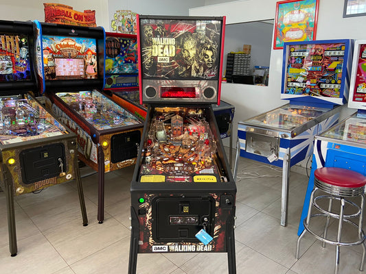The Walking Dead Pro Stern Pinball Machine (2014)